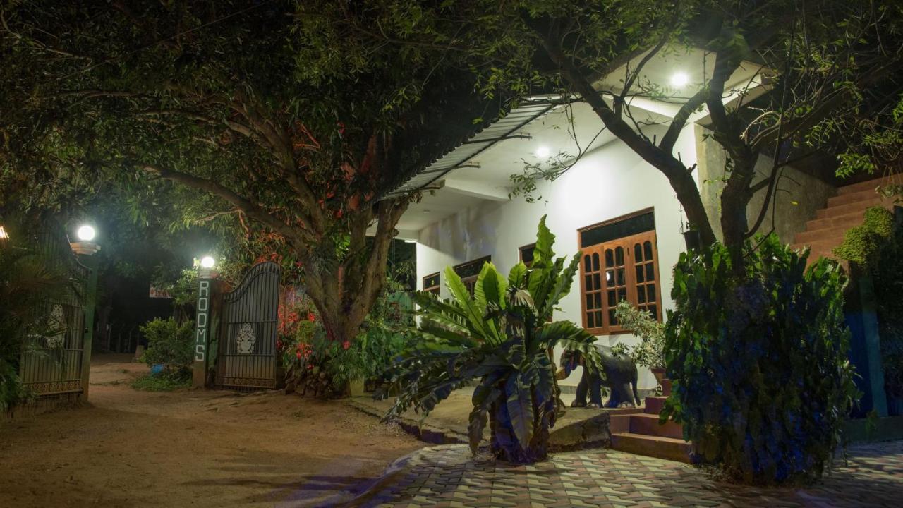 The King'S Garden Resort دامبولا المظهر الخارجي الصورة